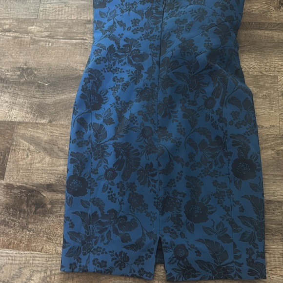 Zac Posen Floral Blue & Black Strapless Strings on Inside Dress Size 6 - Picture 7 of 8